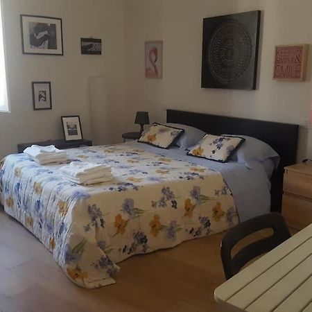 Chiara Room Флоренция Экстерьер фото